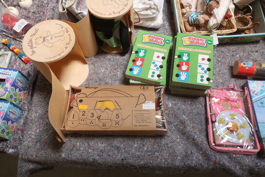 legeting, bamser, julepynt m.m