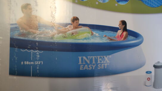 Pool INTEX 5621L med pumpe