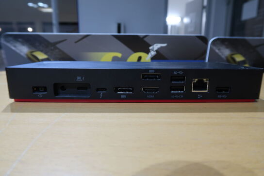 ThinkPad Universal Thunderbolt 4 Dock