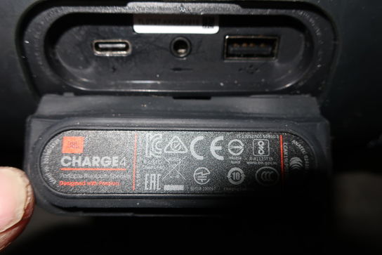 Højtaler JBL CHARGE 4