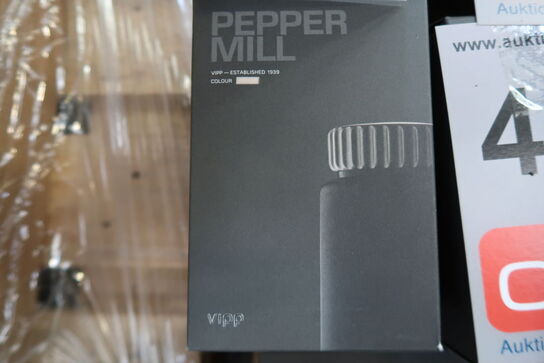 Vipp262 Pepper Mill / Grey