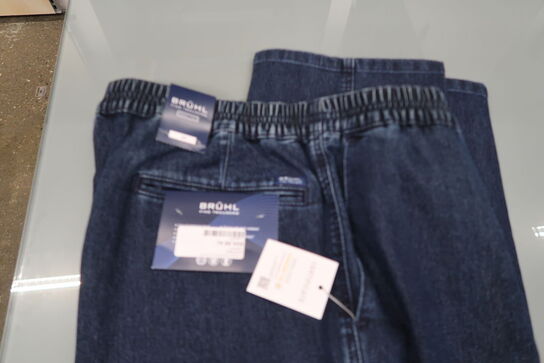 Ca. 275 par Jeans - af mærker som: Wrangler, Lee, Hi-Flex m.m. 