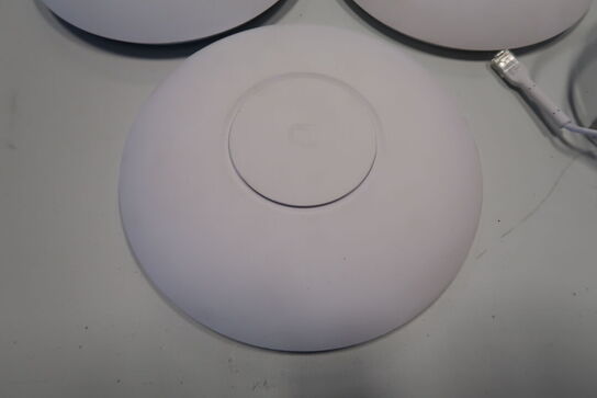 3 stk. Access Point Unifi UAP-AC-Pro