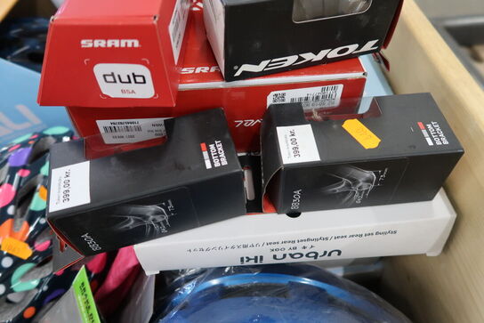 Diverse cykeldele og udstyr