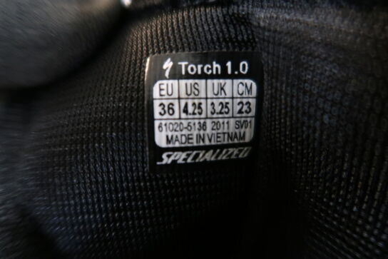 Cykelsko SPECIALIZED Torch 1.0 str. 36
