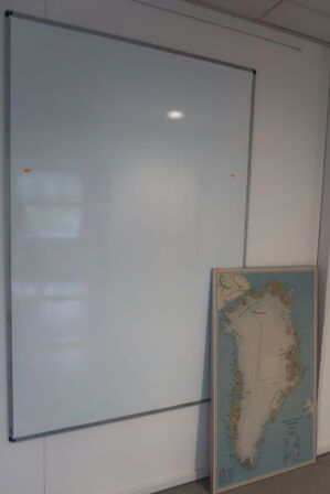 Kort og whiteboard