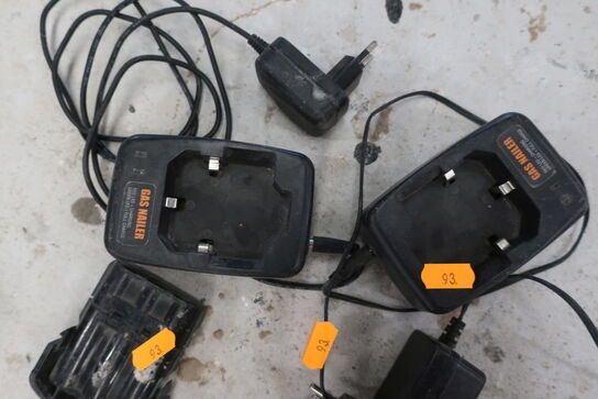 2 stk. ladere GAS NAILER samt 2 stk. batterier