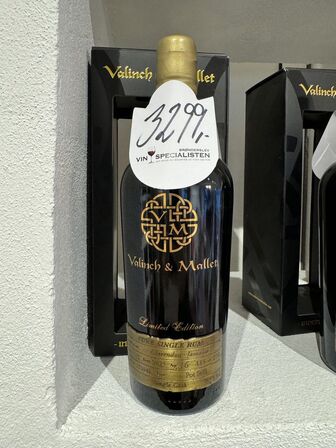 1 fl. Valinch and Mallet 26 års Pure Single Jamaica Rum 