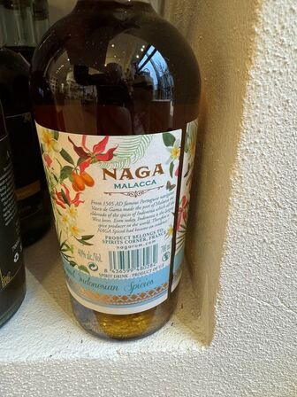 3 fl. Naga Rum Java Malacca Edition