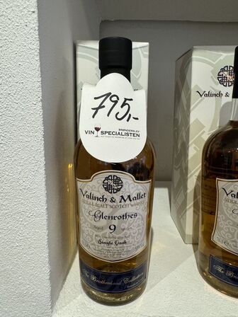 2 fl. Valinch & Mallet single malt scotch whisky 9 års