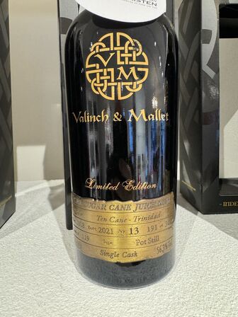 1 fl. Valinch and Mallet 13 års Single Cask Pure sugar cane juice rum