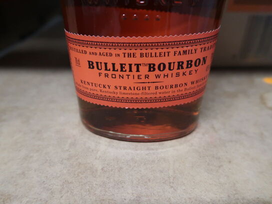 6 flasker Whisky BULLEIT BOURBON