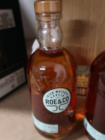 8 flasker Whisky ROE&CO