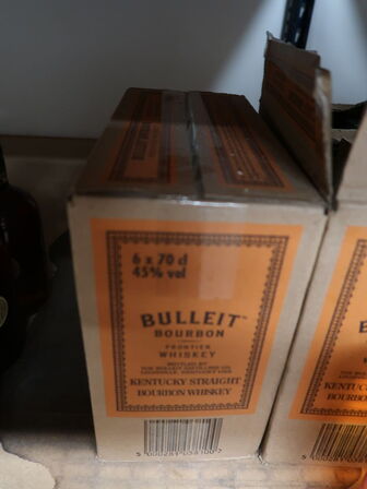 6 flasker Whisky BULLEIT BOURBON