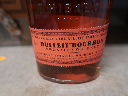 6 flasker Whisky BULLEIT BOURBON