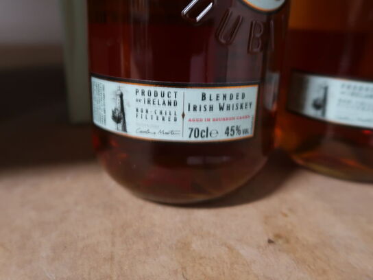 8 flasker Whisky ROE&CO