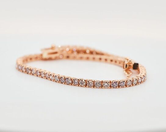 Tennisarmbånd Light pink diamanter 3.42 ct. 14 karat guld