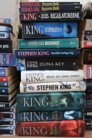 Bøger STPHEN KING, DEAN KOONTZ, DAN BROWN m.m.