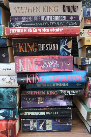 Bøger STPHEN KING, DEAN KOONTZ, DAN BROWN m.m.