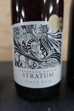 3 fl. Vin STONEHORSEChardonnay samt SHERWOOD ESTATE Stratum 2023, 75cl.