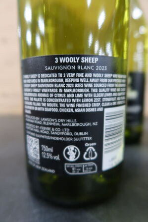 5 fl. Hvidvin 3 WOOLY SHEEP Sauvignon Blanc, 75cl.