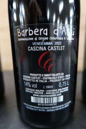 5 fl. Rødvin ROCALANNA Montepulciano d' Abrozzu samt Barbera d' Asti 2022, 75cl