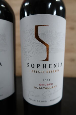 3 fl. Rødvin SOPHENIA Malbec 2021 samt ALTOSUR Cabernet Souvignon 2022, 75cl.