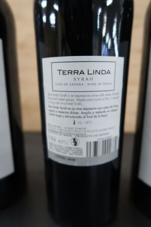 3 fl. Rødvin TERRA LINDA Syrah 2021, 75cl.