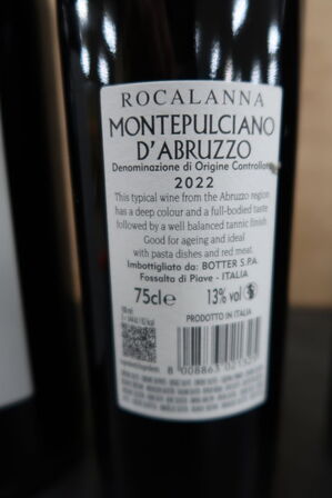 5 fl. Rødvin ROCALANNA Montepulciano d' Abrozzu samt Barbera d' Asti 2022, 75cl