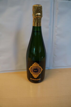 2 fl.  CHAMPAGNE POMMERY 