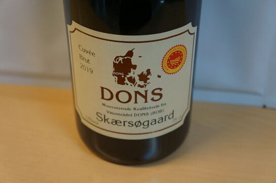 1 fl.  MOUSSERENDE VIN DONS SKÆRSØGAARD 2019