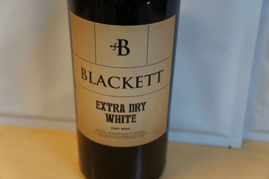 3 fl.  BLACKETT EKSTRA DRY WHITE