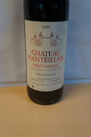 3 fl. CHATEAU HANTEILLAN HAUT-MEDOC 1995