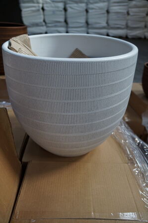 Palle med diverse potter