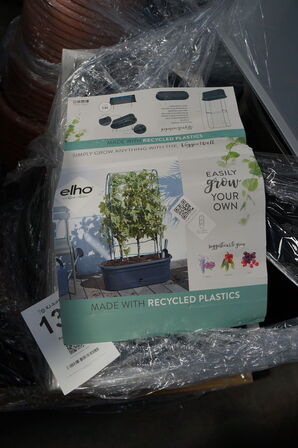Palle med diverse plastspande