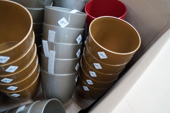 Palle med diverse potter