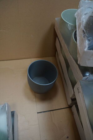 Palle med diverse potter