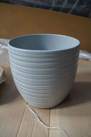 Palle med diverse potter