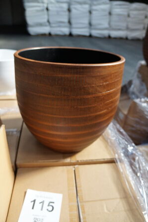 Palle med diverse potter