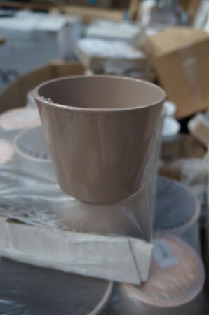 Palle med diverse potter