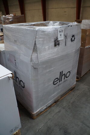 Palle med diverse plastspande