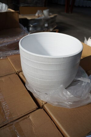 Palle med diverse potter