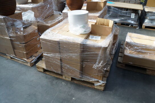 Palle med diverse potter