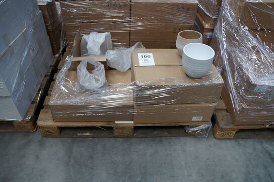 Palle med diverse potter
