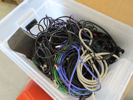 Palle med rester fra TC ELECTRONIC