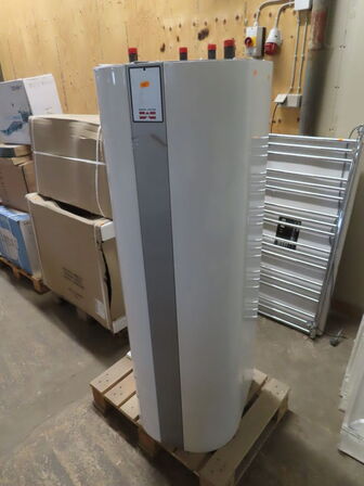 Varmtvandsbeholder (139 L) METRO THERM