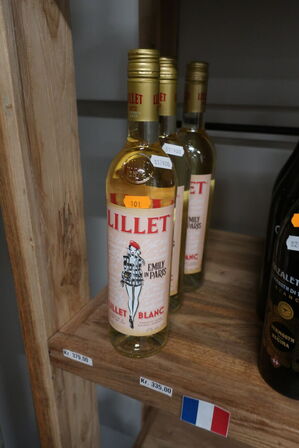 3 fl. aperitif, Lillet blanc, Emily In Paris