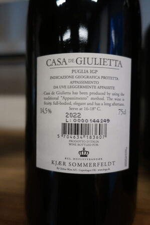 2 fl. rødvin, Vcasa de Giulietta, Puglia 2022