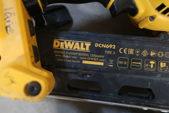 Sømpistol DEWALT DCN692