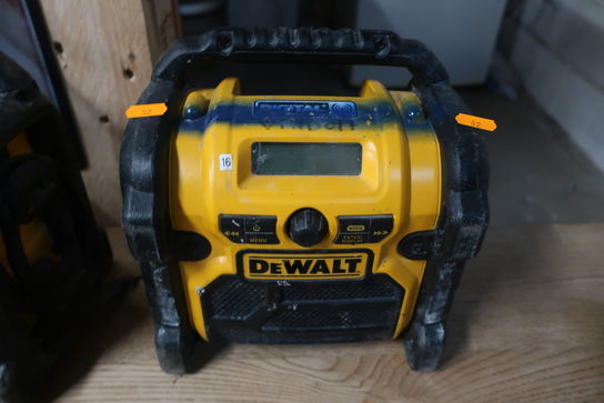 Radio DEWALT DCR020